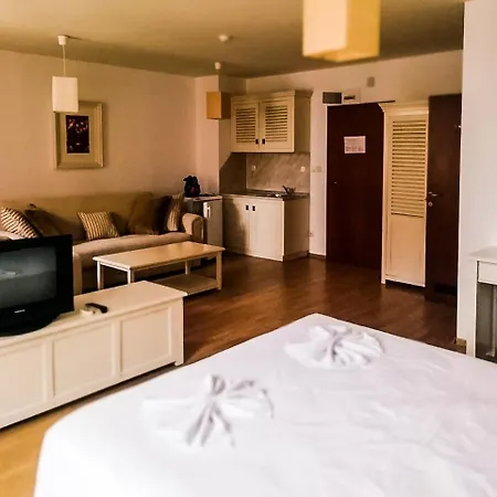 Deluxe With Cacao Beach At The Doorstep 1 Bedroom Apts *